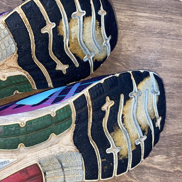 Brooks running shoes size 9 - Picture 5 of 9